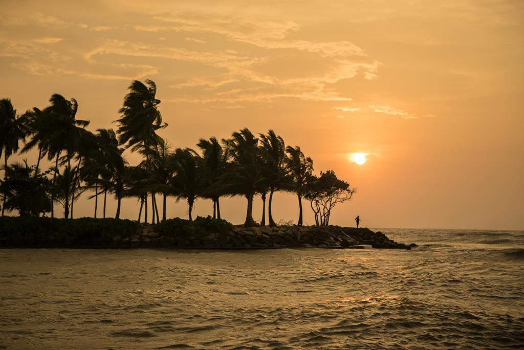 Avani Kalutara Resort Luaran gambar